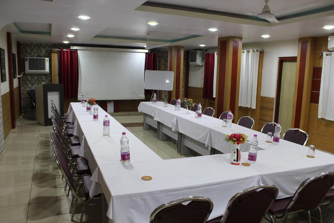 Hotel Cradle Inn 兰契 外观 照片