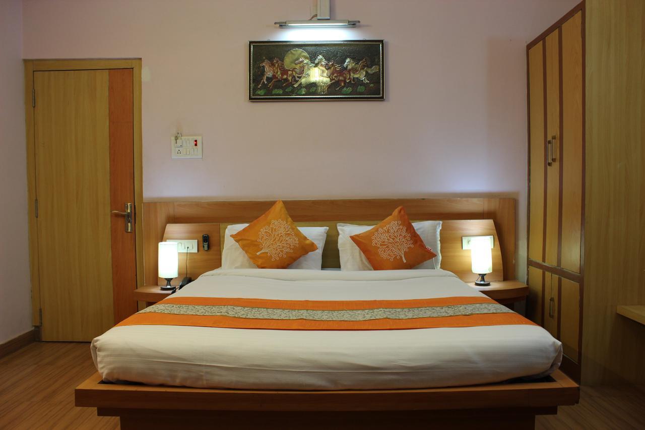 Hotel Cradle Inn 兰契 外观 照片